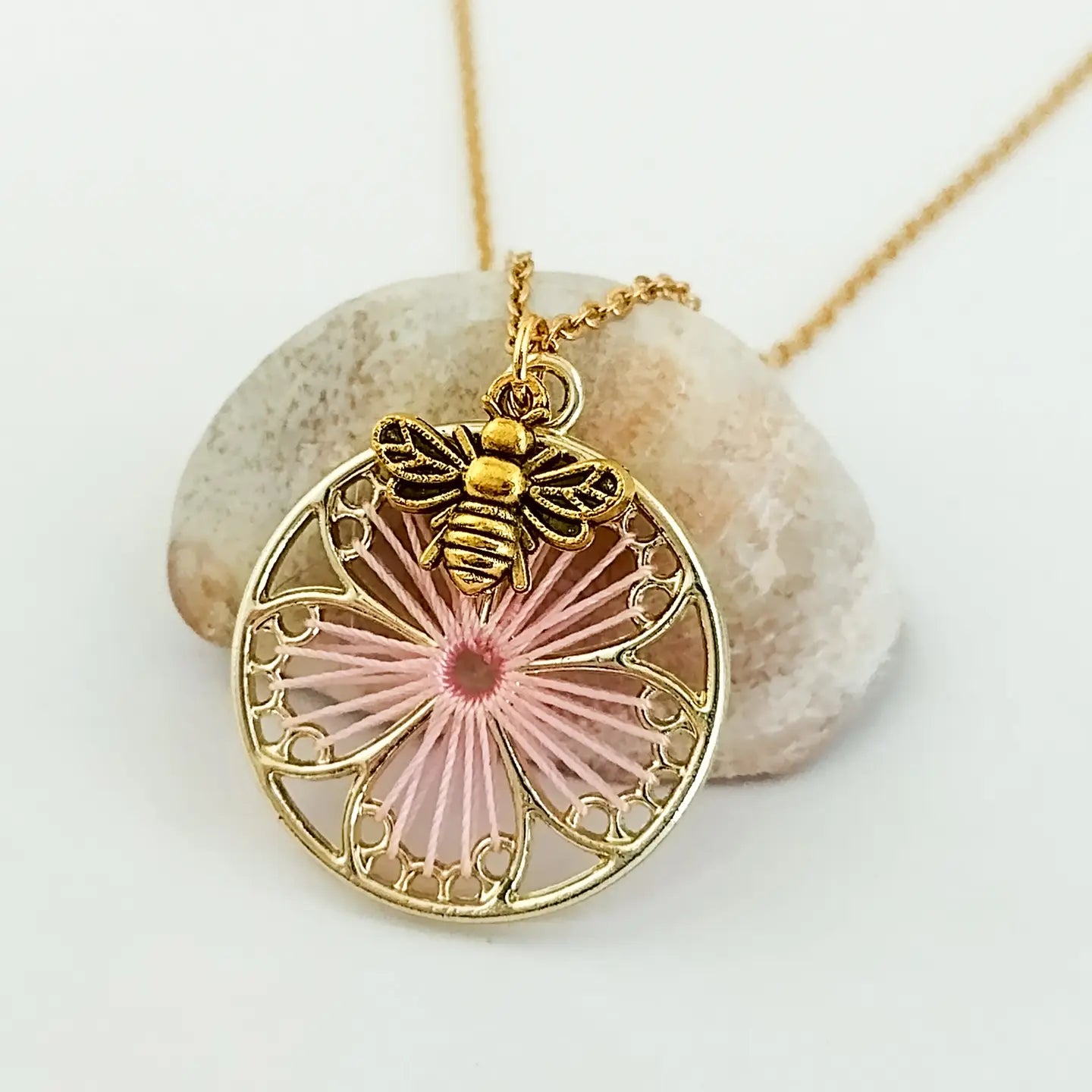 Daisy Bee Necklace