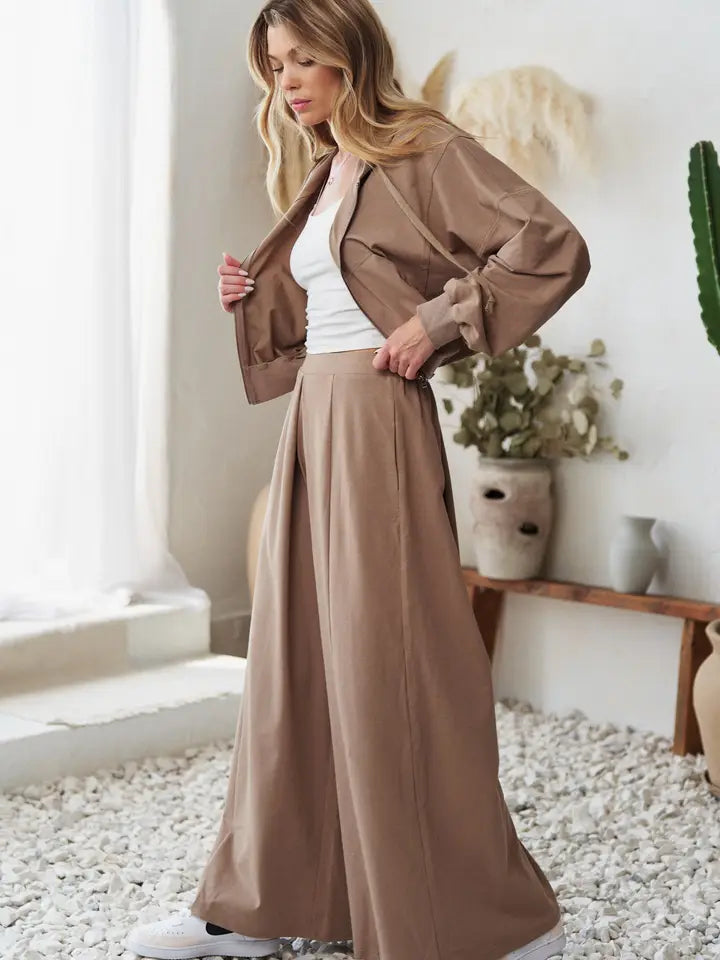 Solid Pleated Wide-Leg Pants