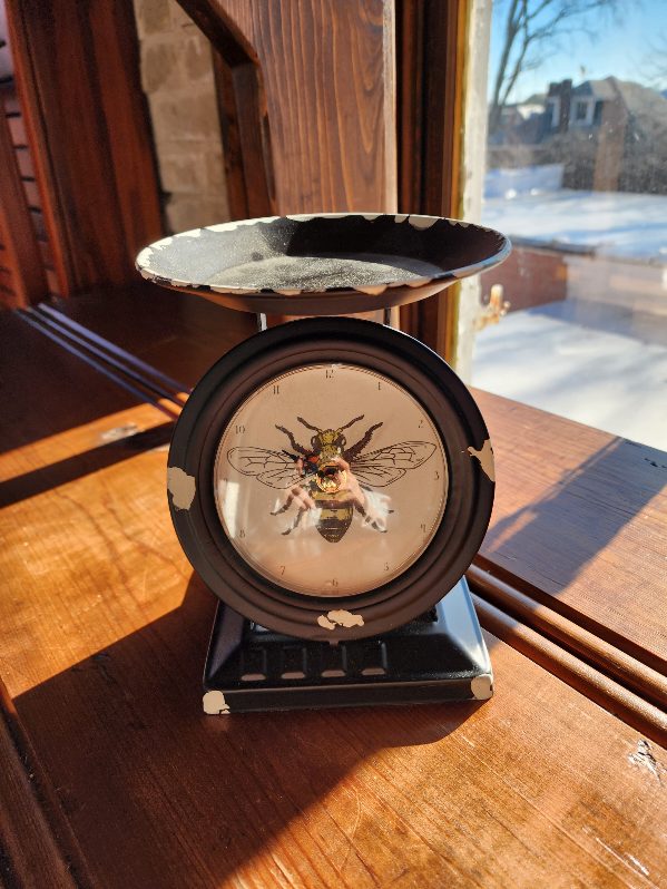 Bee Scale Clock