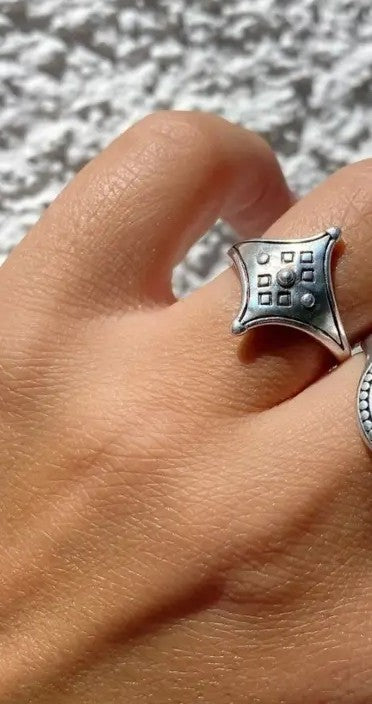 Boho Silver Wide Rhombus Ring